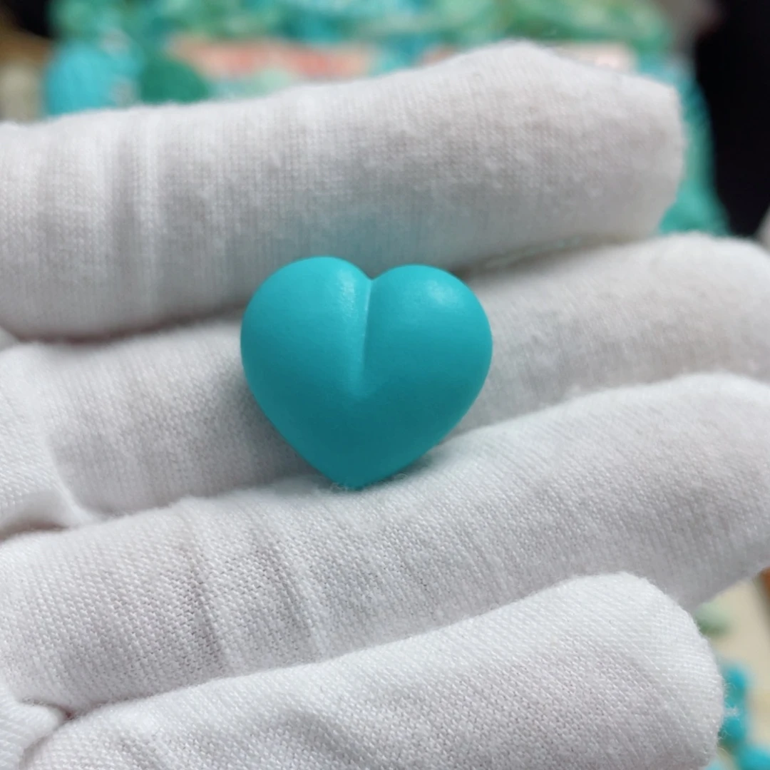 用***8绿松石未镶嵌珠宝奇石