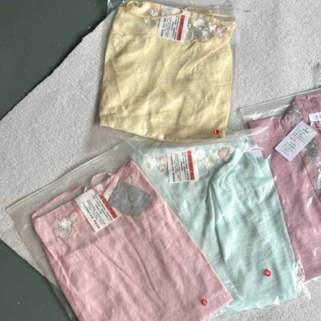 马卡龙莫兰迪色系三色绣花小吊带