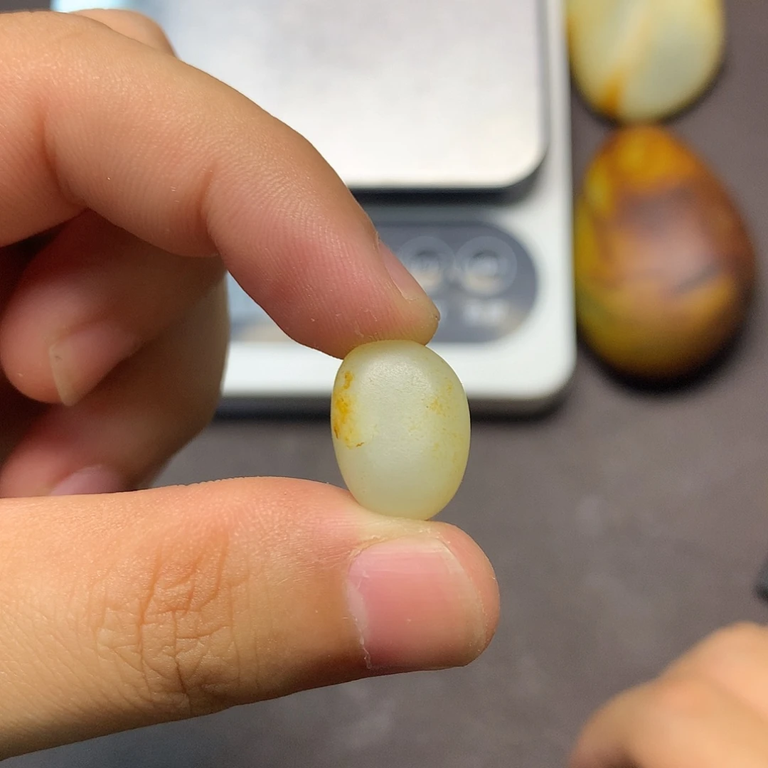 和田玉（糖玉）未镶嵌挂件