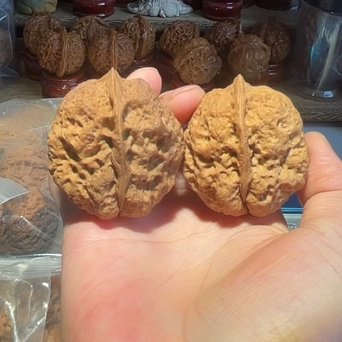 把件文玩核桃霸王龙带彩46