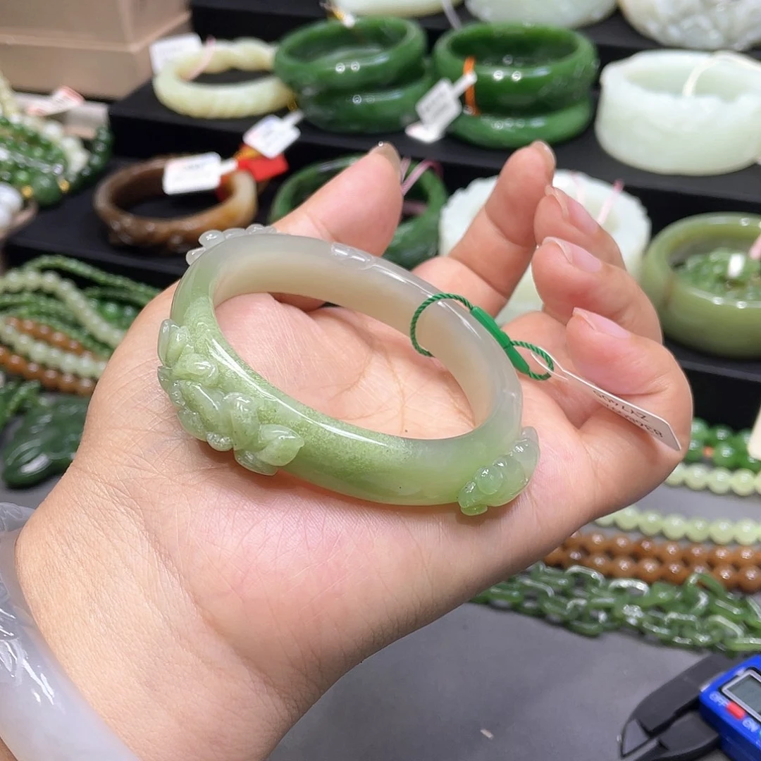 和田玉手镯57圈口46未镶嵌