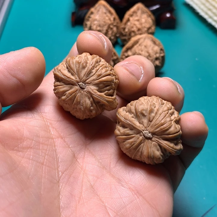 把件文玩核桃艺***店平底锅