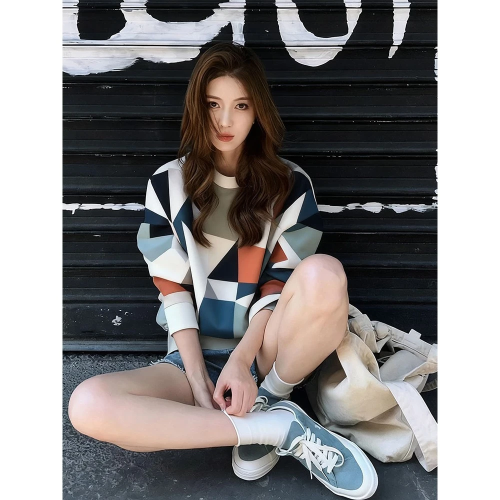 2025年秋新款时尚气质高级感百搭显瘦宽松上衣女休闲圆领长袖卫衣