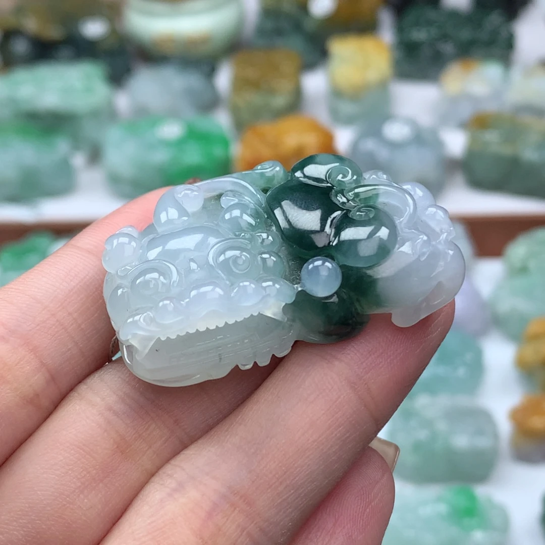 翡翠未镶嵌颈饰翡翠貔貅27