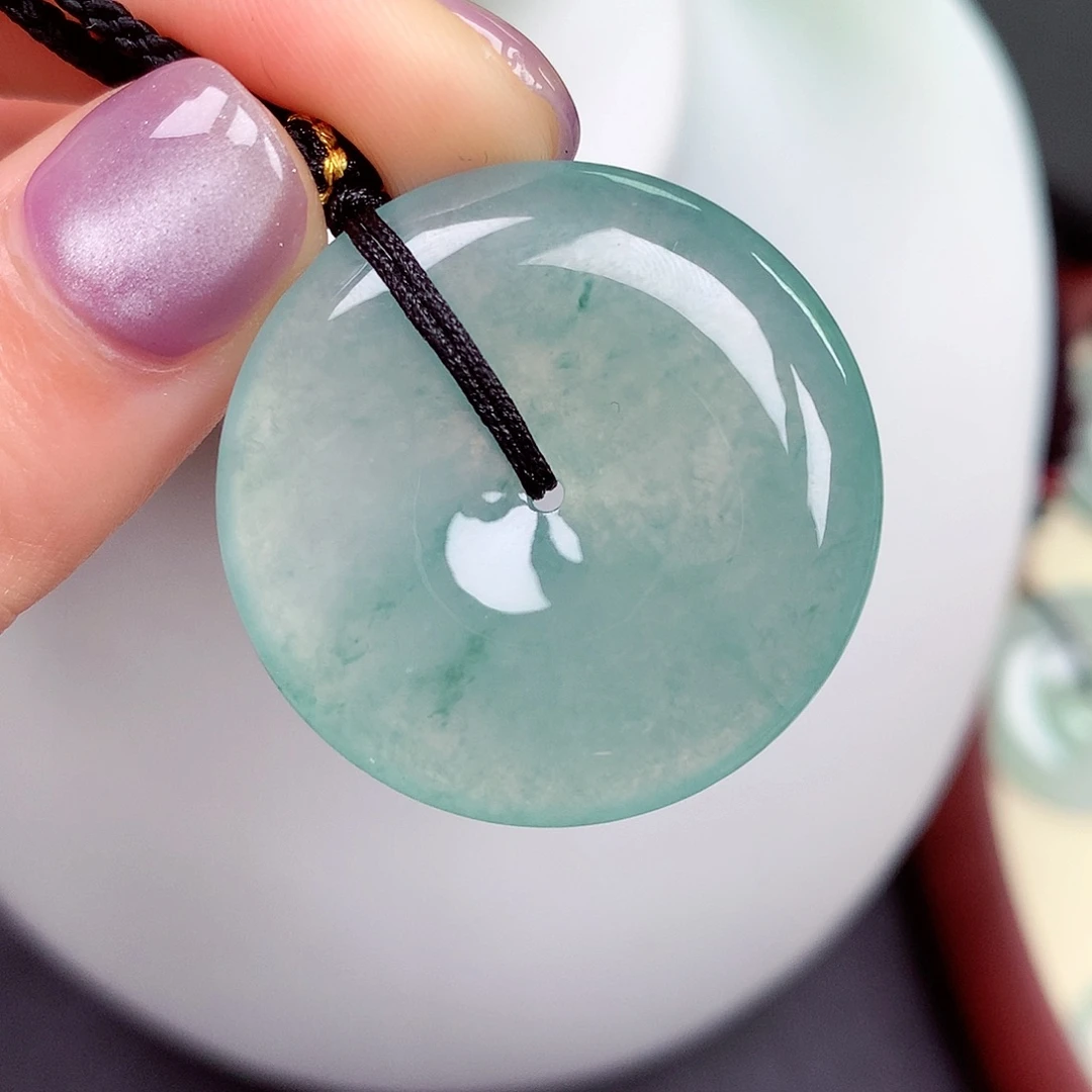 翡翠未镶嵌颈饰平安扣 31.4-5.7mm