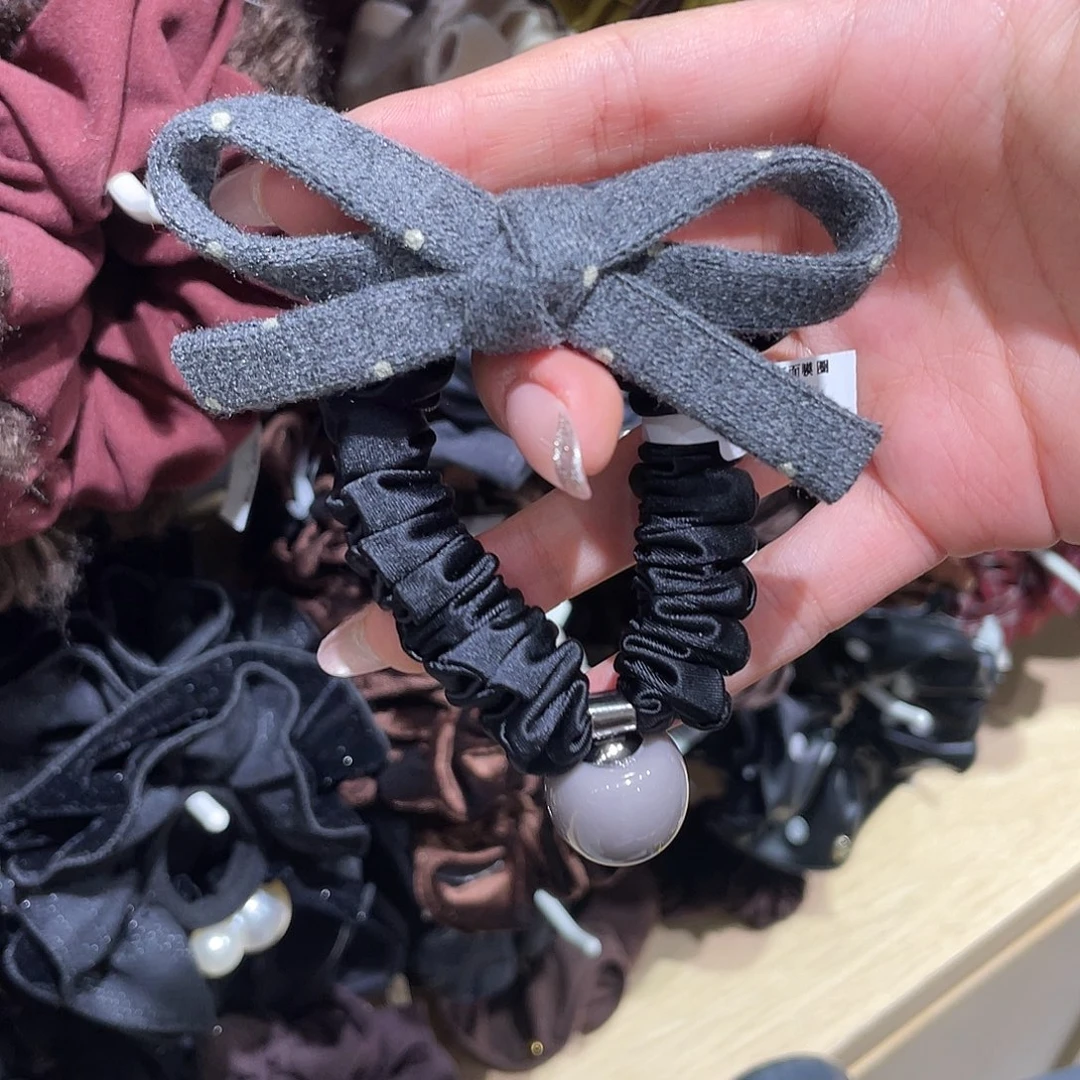 布艺非金属灰波点面膜