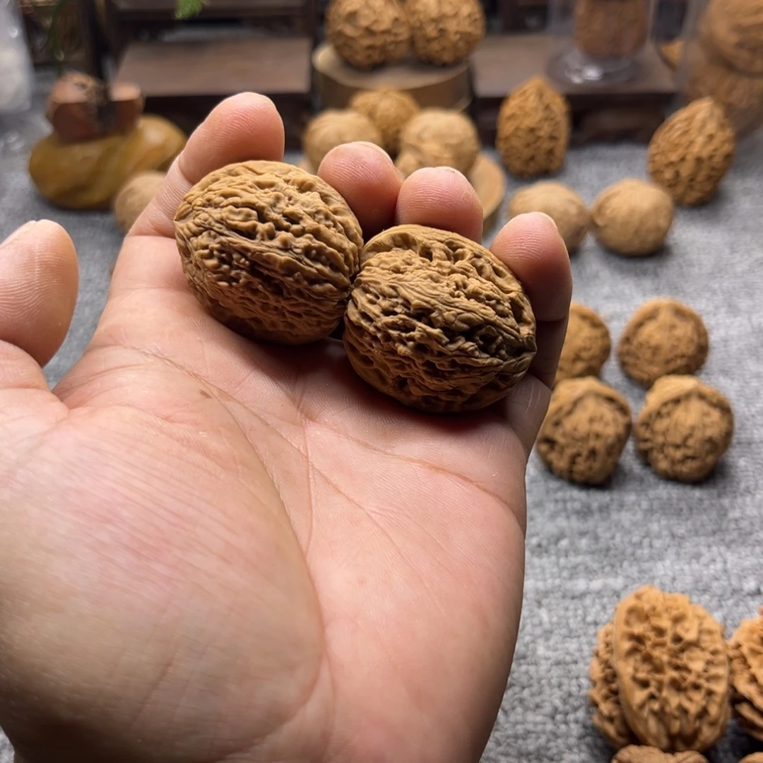 文玩核桃把件逐鹿南疆带点残