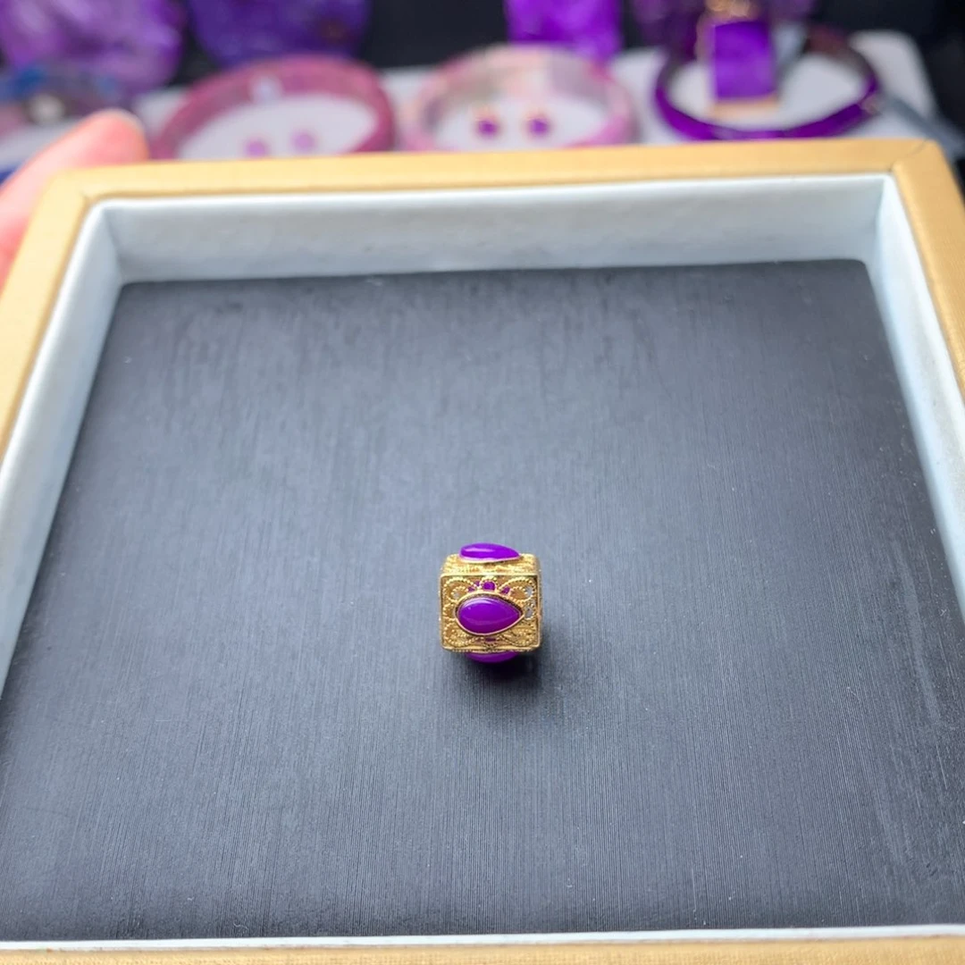 苏纪石（舒俱来）吊坠18K金镶嵌