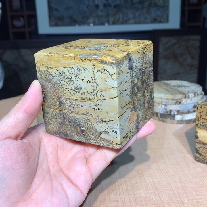 ，广西国画石摆件，收藏观赏