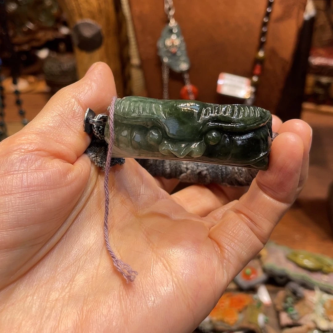 【闪购商品】吊坠(赠链)未镶嵌翡翠