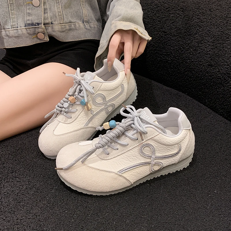 软底德训鞋女款百搭休闲运动鞋2025新款秋季爆款流苏串珠阿甘鞋子