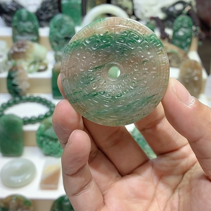 独山玉未镶嵌颈饰51 厚10.5