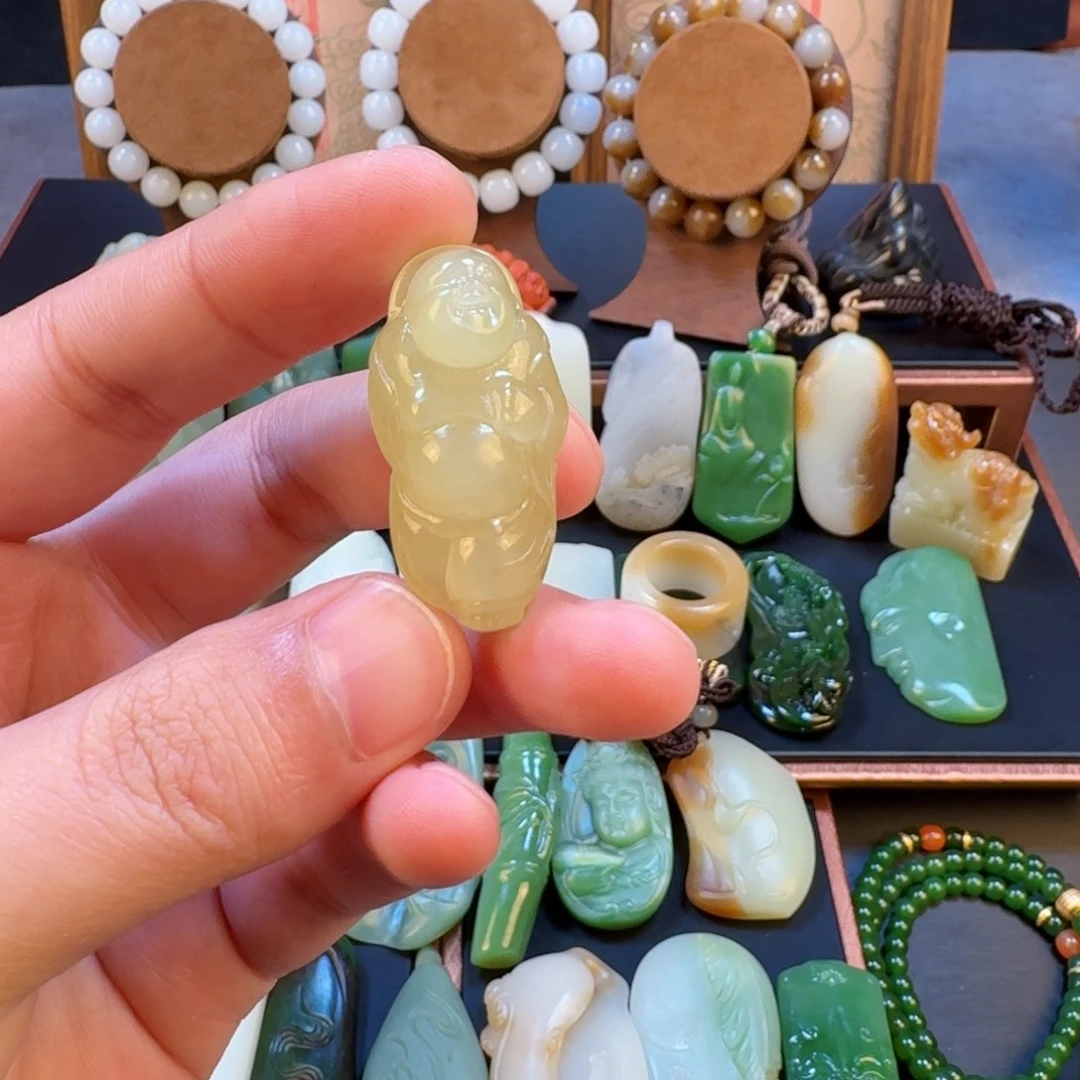 远***山和田玉未镶嵌项链