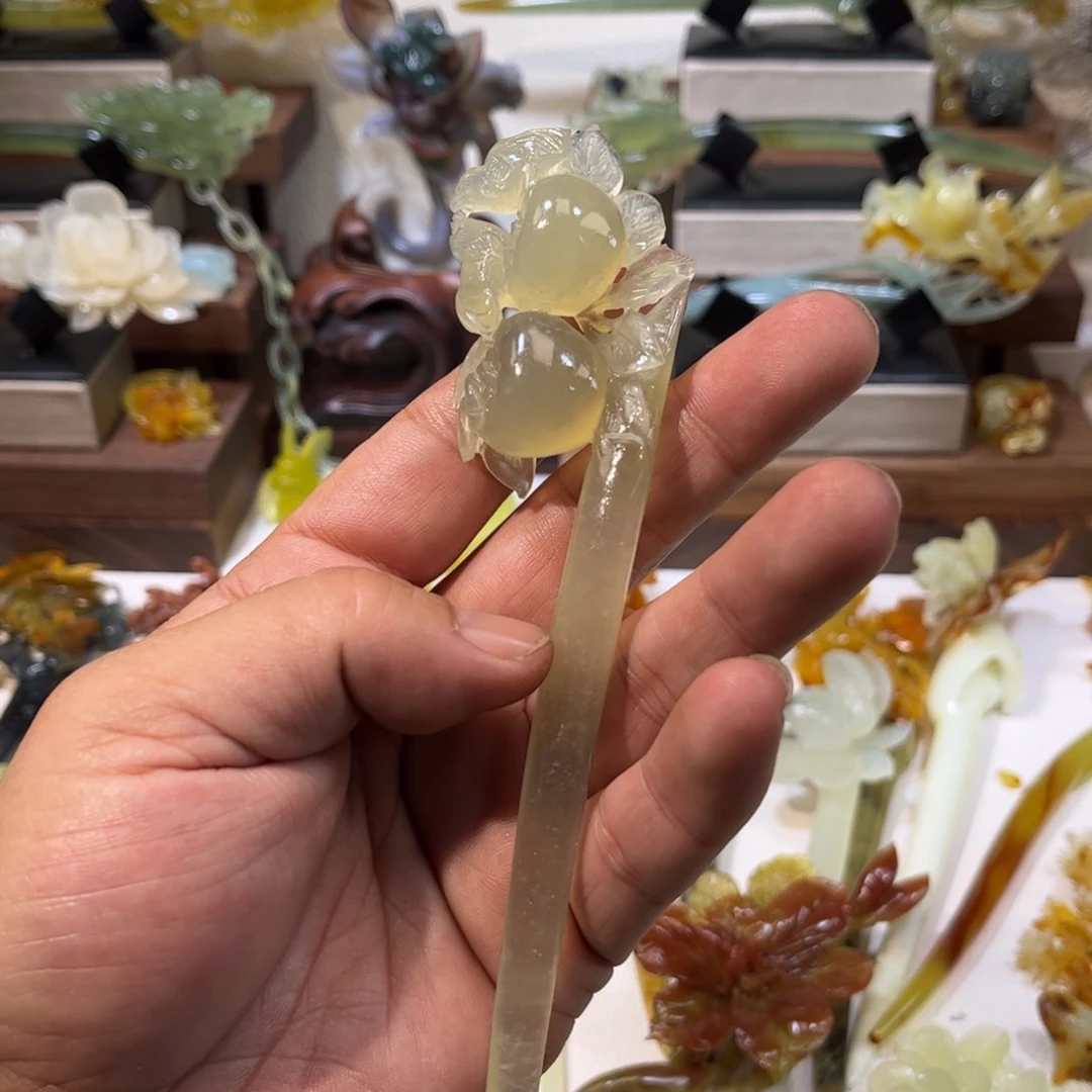 蛇纹石玉发簪合金狼*