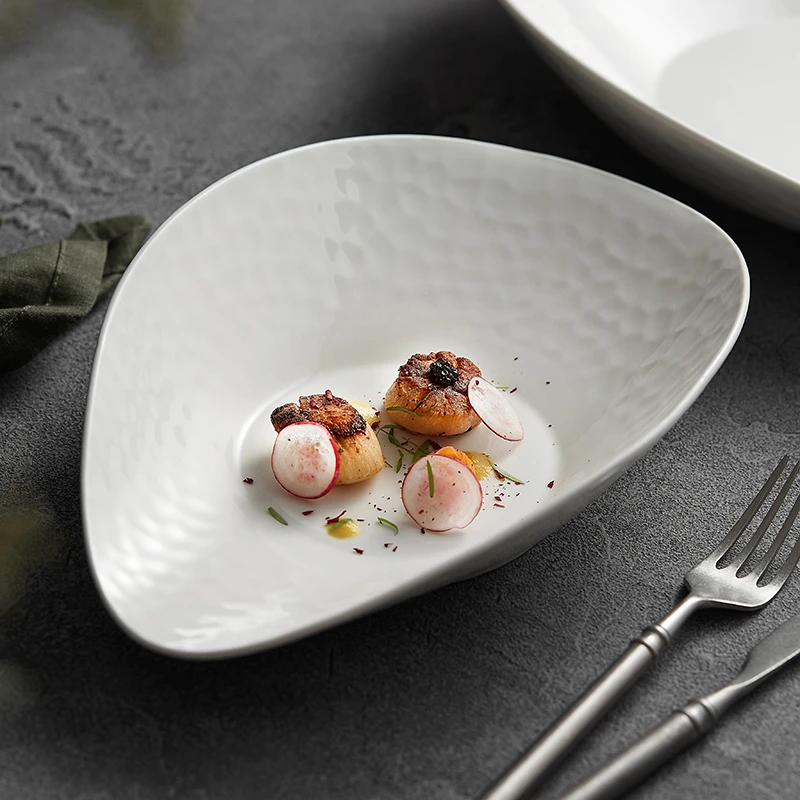 盘子碗家用2025新款创意陶瓷菜盘现代简约高端轻奢白色水果沙拉碗