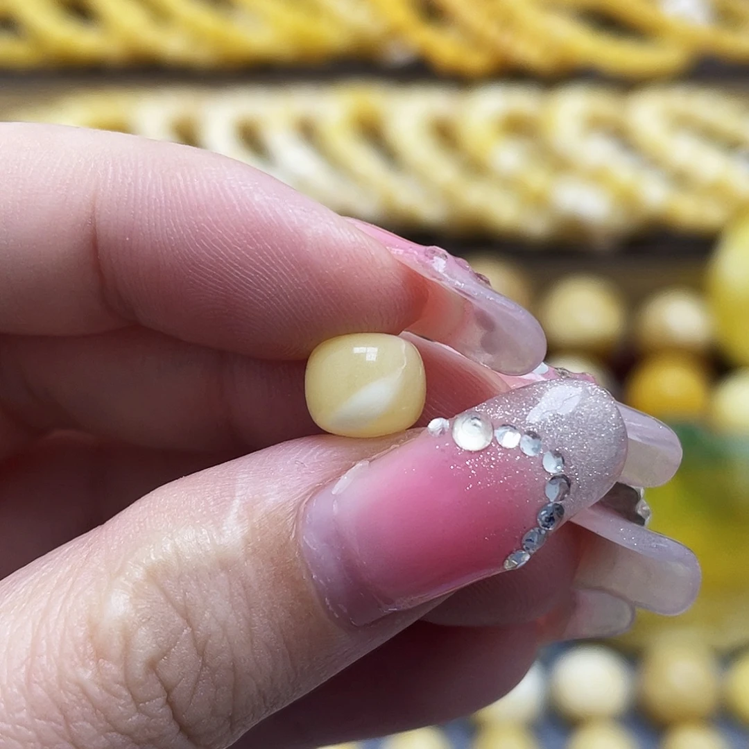 裸石琥珀未镶嵌8.2*7.0mm老型