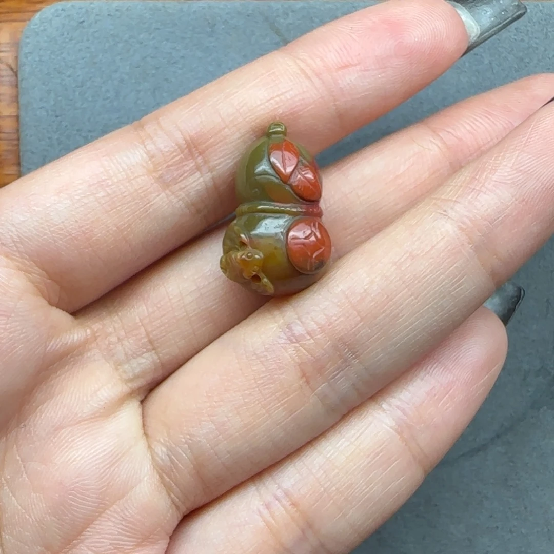 未镶嵌配饰南红玛瑙