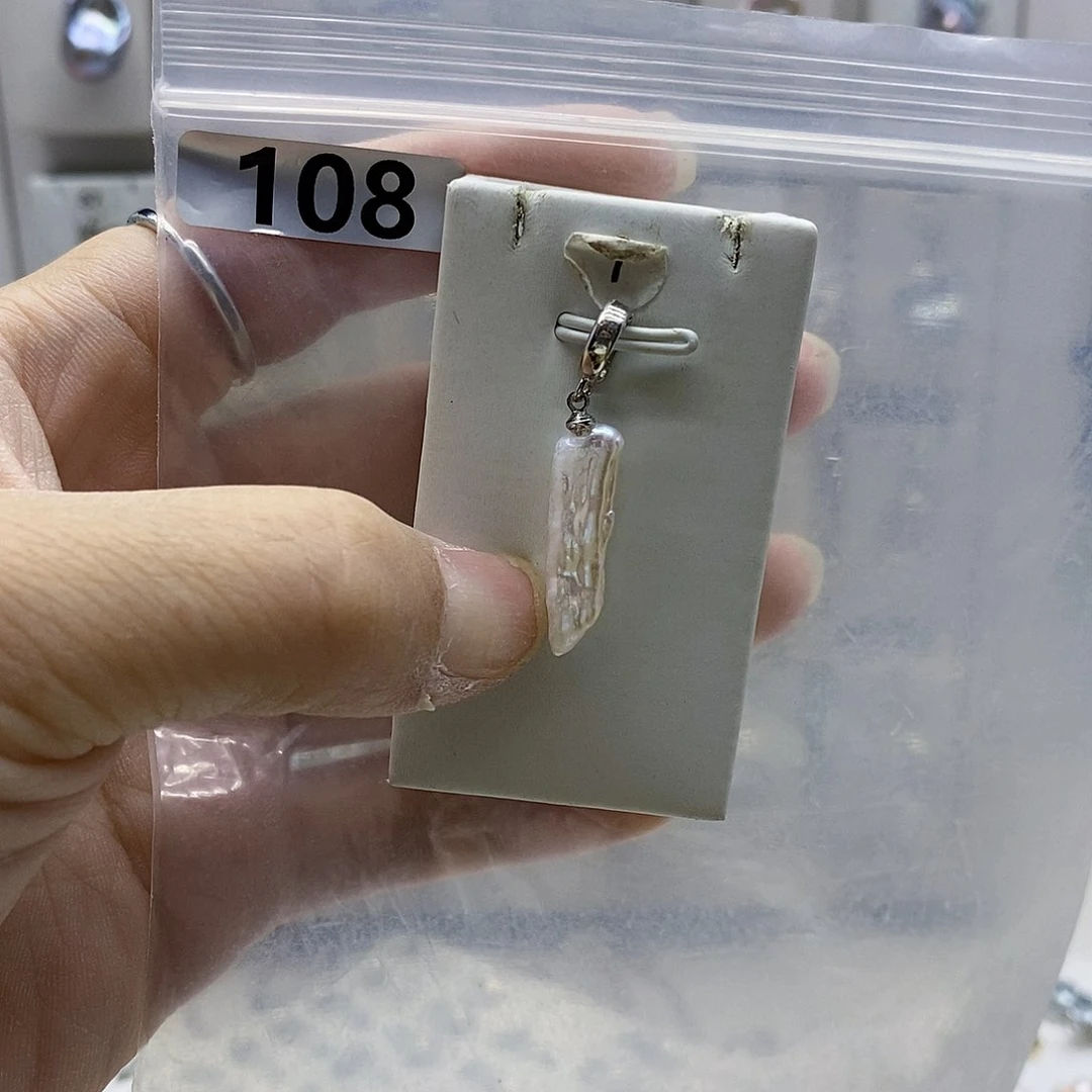合金耳饰淡水珍珠