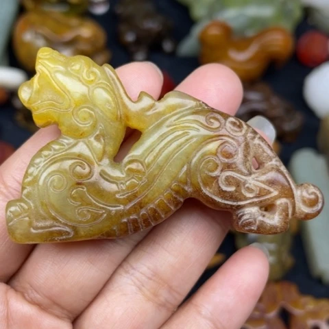 蛇纹石玉未镶嵌颈饰9