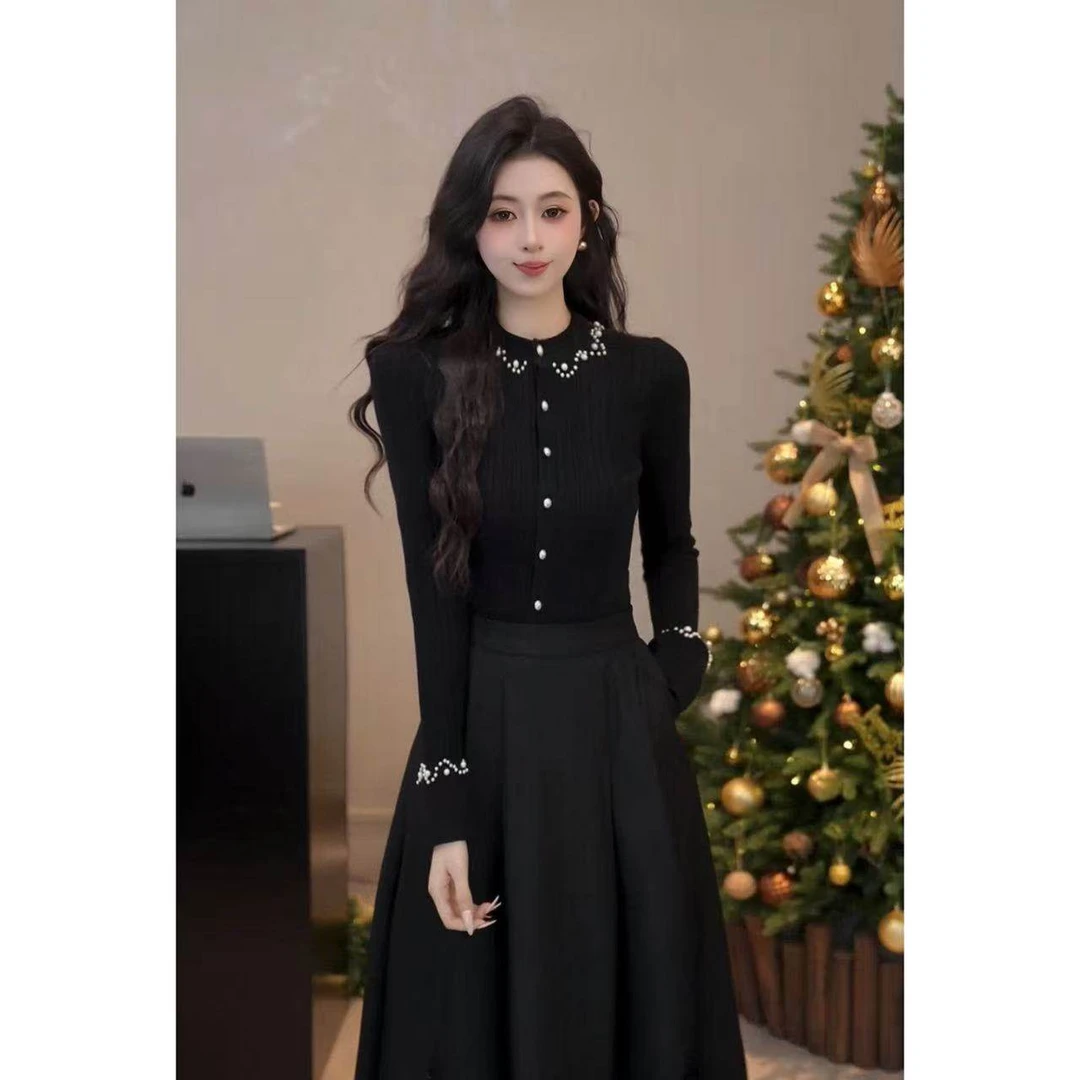 YUANLIANSU/圆脸酥【雨声潮汐】法式修身减龄钉珠珍珠领针织衫女装