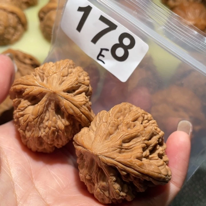 大***王把件文玩核桃虎头40