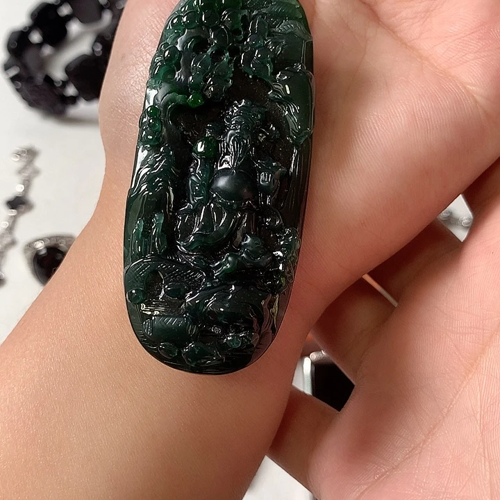 翡翠未镶嵌颈饰翡翠