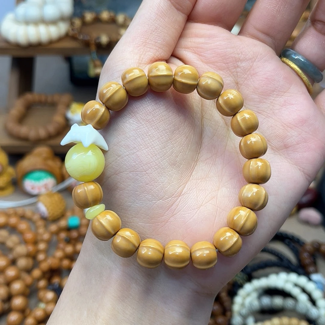 猴头核桃手串鲨鱼背搭配爬爬猫