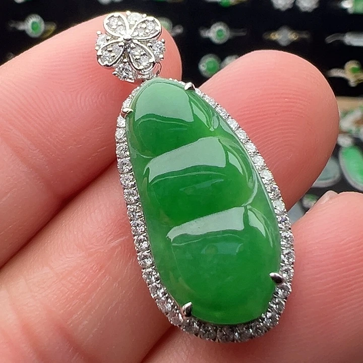 翡翠18K金镶嵌颈饰豆子21.8