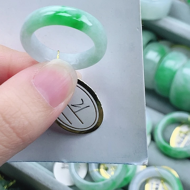 翡翠未镶嵌戒指21号