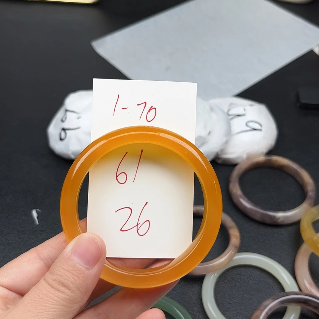 石英质玉未镶嵌手镯1.70