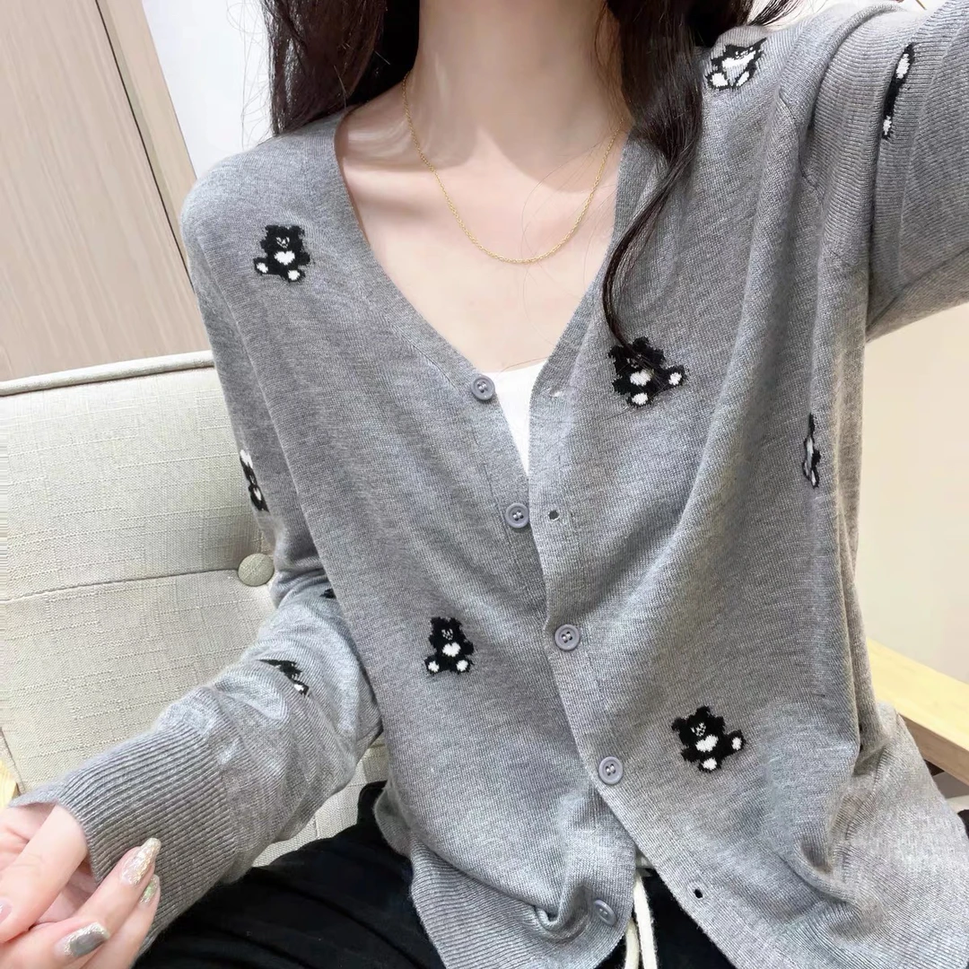 超好看卡通减龄长袖针织开衫女秋季新款百搭V领提花外套叠穿上衣