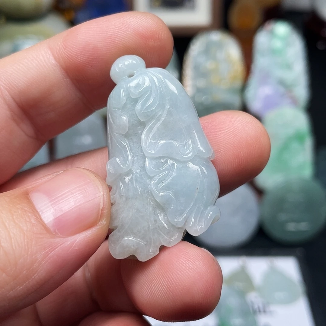 翡翠未镶嵌颈饰白菜