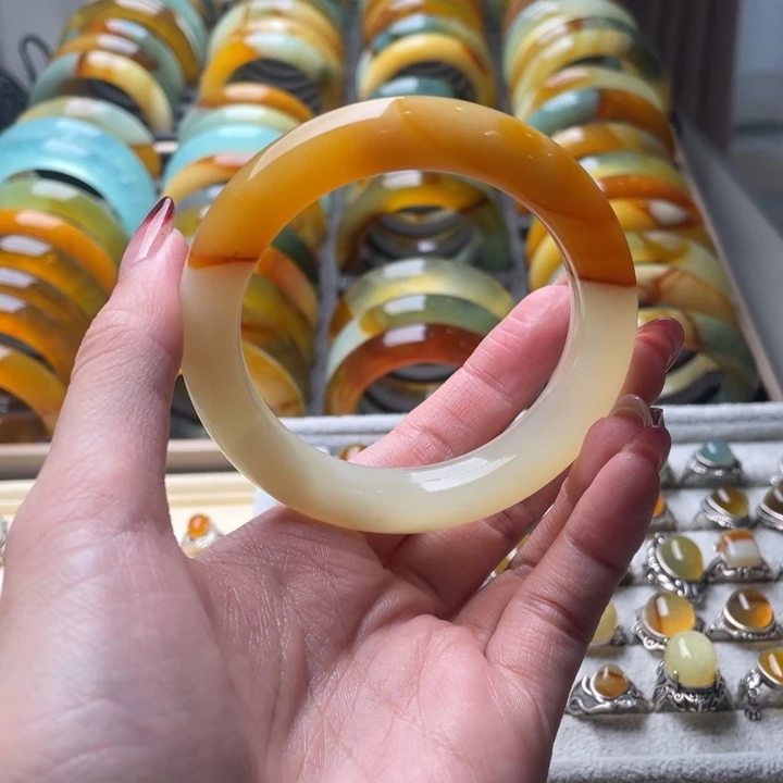 蛇纹石玉手镯未镶嵌56.6