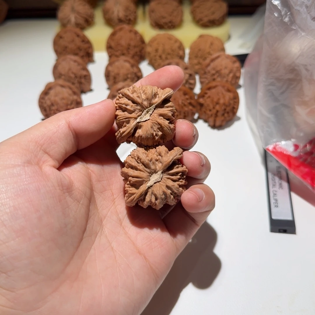 干***子文玩核桃吊坠41密纹