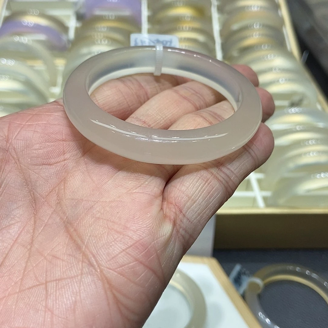 玛瑙/玉髓手镯未镶嵌叭*006