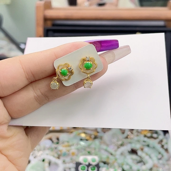 翡翠手镯未镶嵌天然翡翠A货