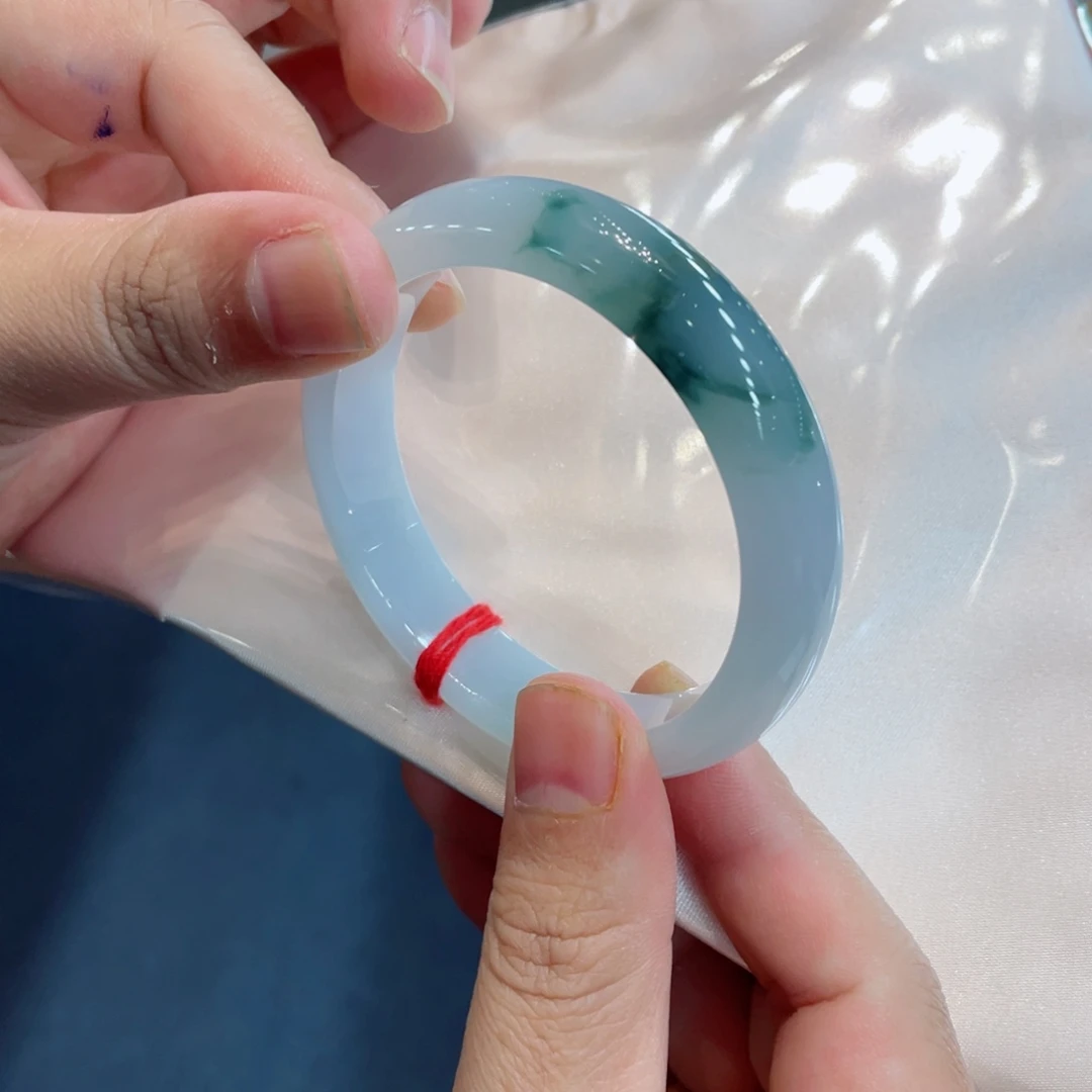 翡翠未镶嵌手镯手镯