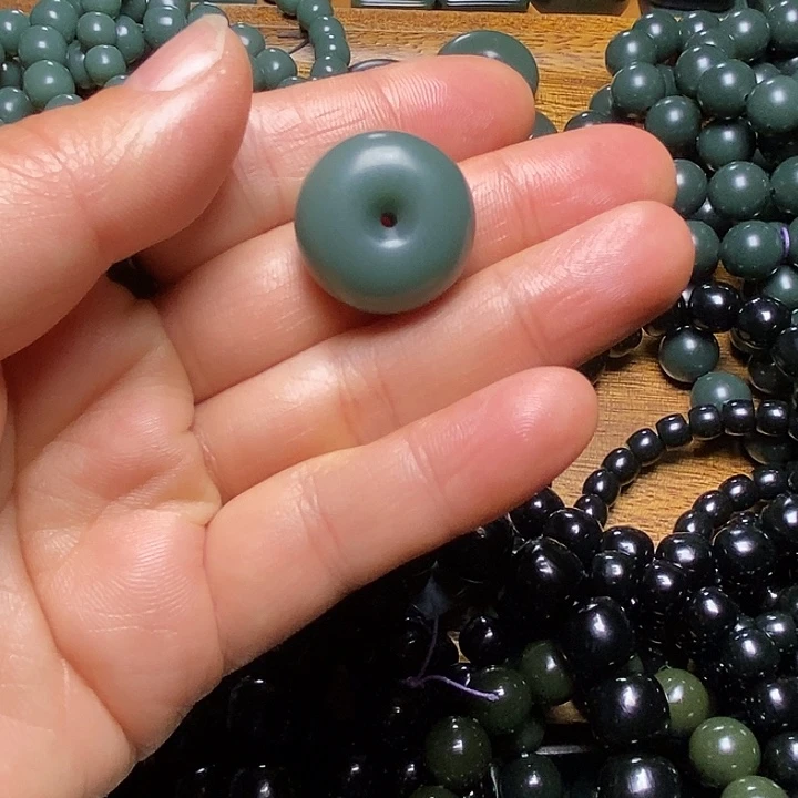 和田玉（青玉）未镶嵌颈饰和田玉青海格尔木瓦蓝平安扣