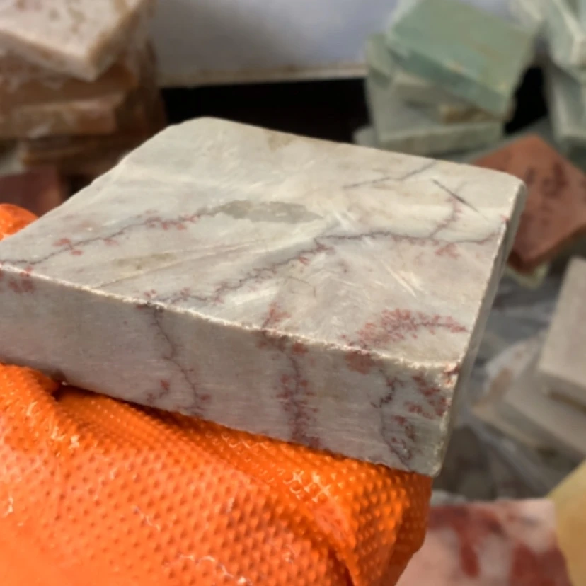 【闪购商品】石英质玉手镯未镶嵌干枝梅