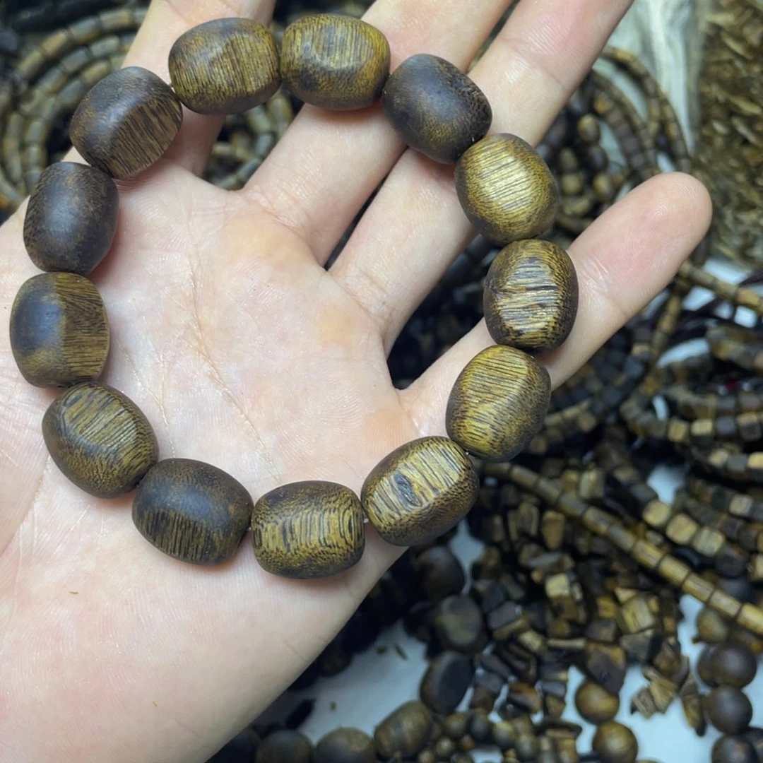 沉香碎屑沉香+1.4瘤疤单圈17克加