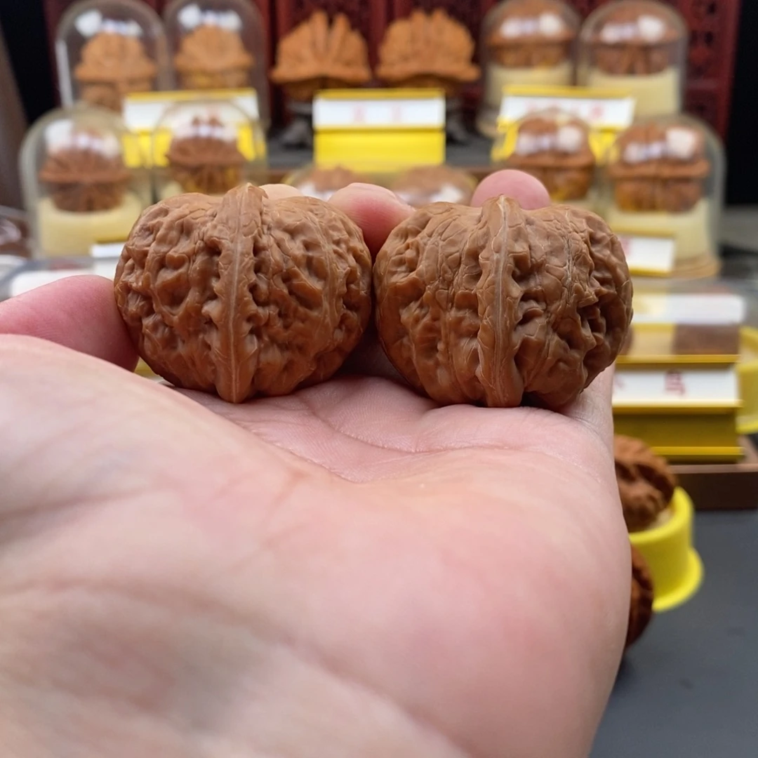 文玩核桃吊坠平谷元宝，全品，尺寸41