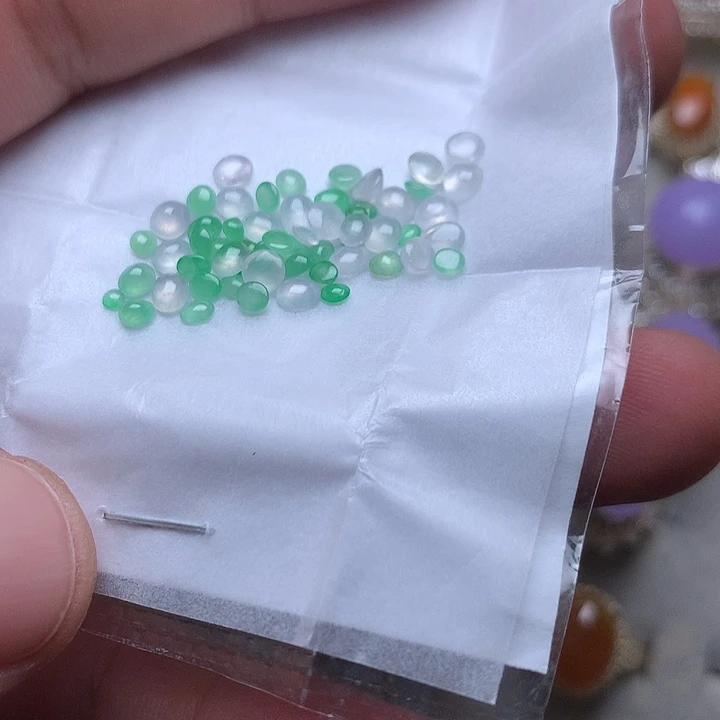 定制翡翠未镶嵌戒指