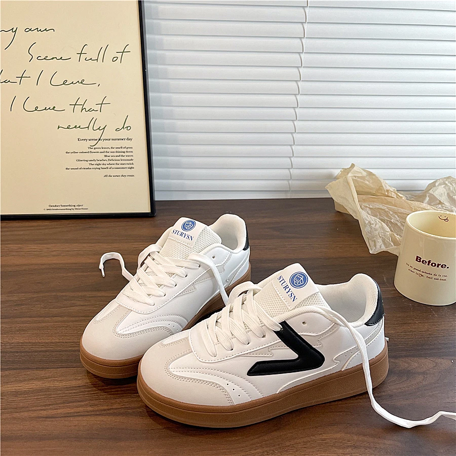 易少年 港风原创小白鞋女2025秋季新款德训鞋学生百搭运动休闲鞋