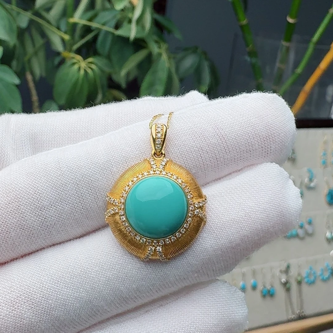 绿松石18K金镶嵌颈饰吊坠