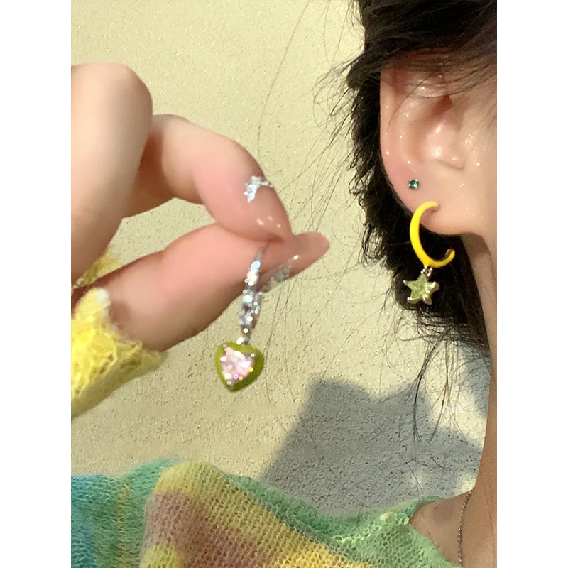 铜合金合成锆石耳饰 不对称爱心星星耳环小众耳饰个性彩钻耳钉女