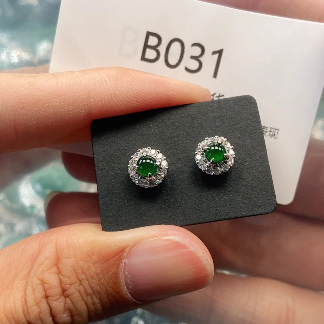 【闪购商品】翡翠吊坠(不含链)未镶嵌