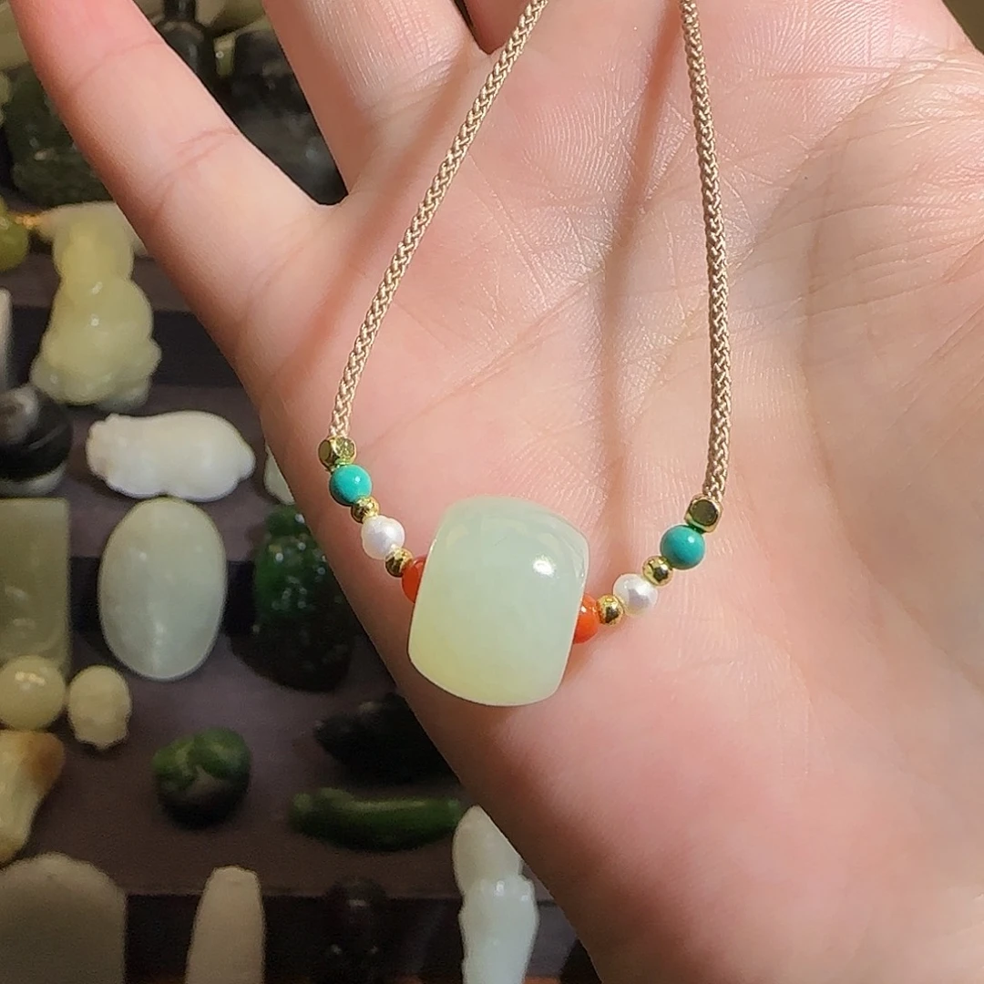 颈饰未镶嵌和田玉