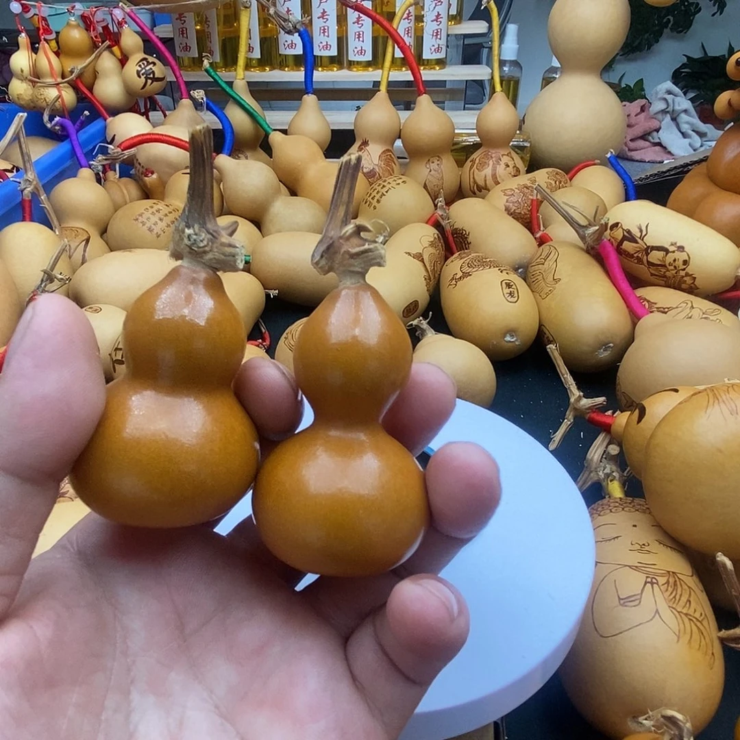 蓝***姬香榧木葫芦工艺品