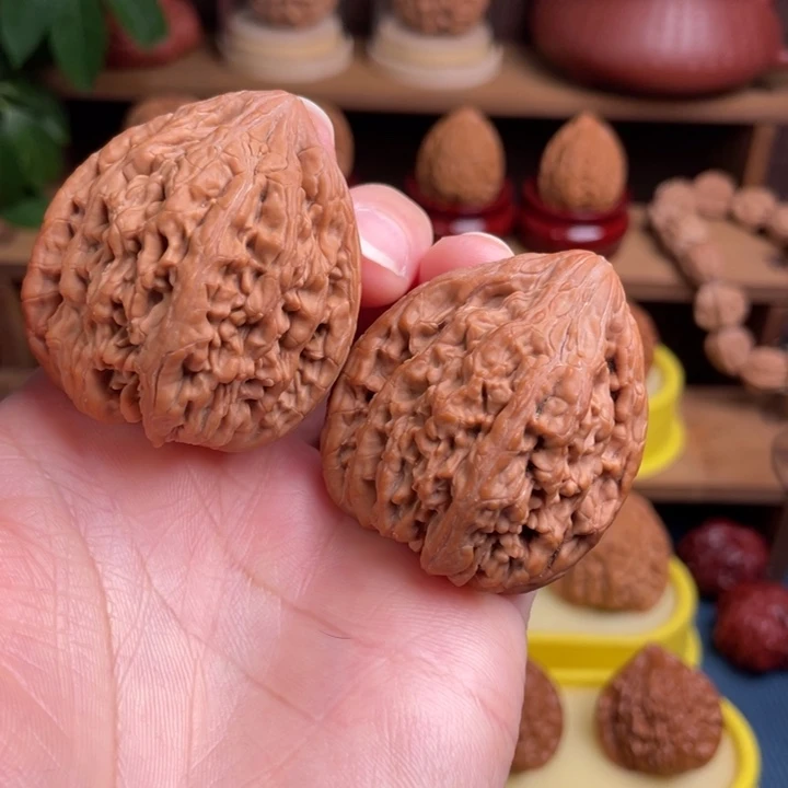 文玩核桃把件虎头王42