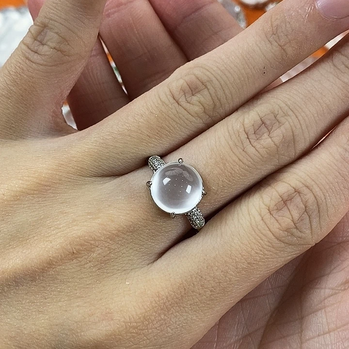 石英质玉合金颈饰